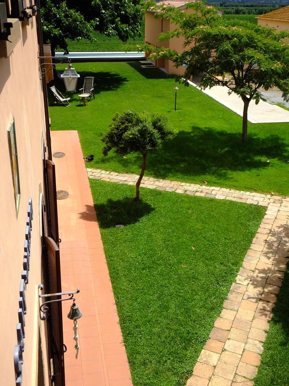 Agriturismo Sant'Uberto ボルゲリ エクステリア 写真