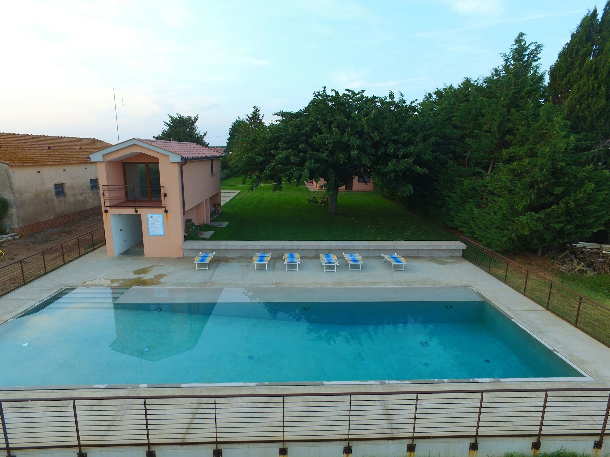 Agriturismo Sant'Uberto ボルゲリ エクステリア 写真