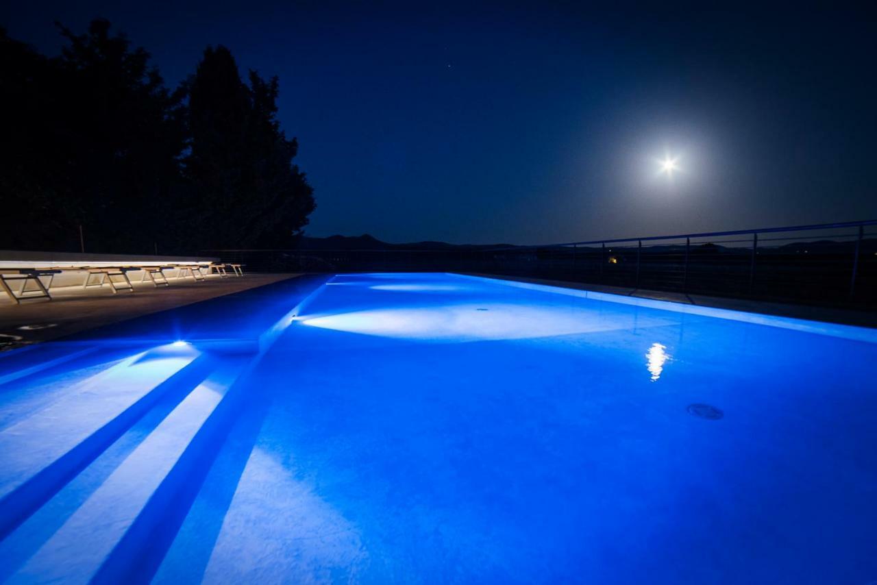 Agriturismo Sant'Uberto ボルゲリ エクステリア 写真
